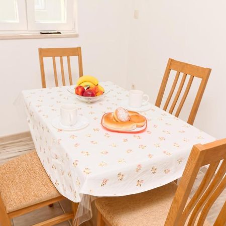 Apartman More&Maslina Drasnice Bagian luar foto